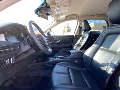 Used 2023 Lincoln Corsair AWD w/ Towing Package image 10