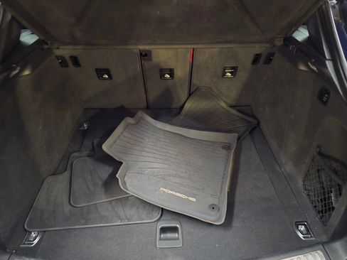 Used 2022 Porsche Macan GTS w/ Sport Chrono Package image 38