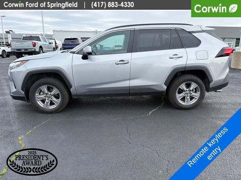 Used 2022 Toyota RAV4 XLE FWD image 4