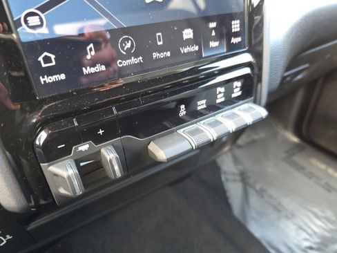 Used 2024 RAM 2500 Big Horn w/ Safety Group image 35