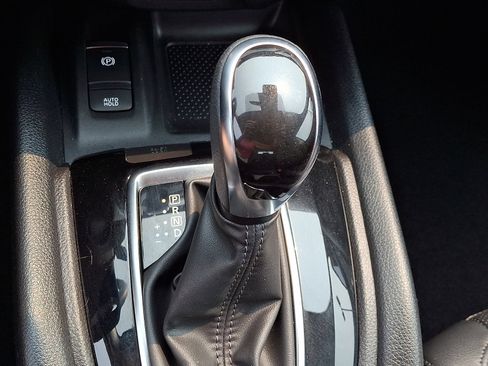 Used 2022 Nissan Rogue Sport SL AWD/4WD image 14