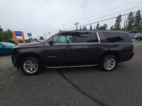 Used 2015 GMC Yukon XL SLT w/ Open Road Package AWD/4WD image 4