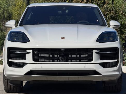 New 2026 Porsche Cayenne GTS AWD/4WD image 10