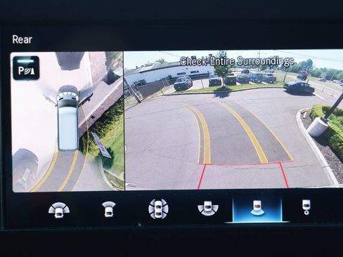 Used 2024 Mercedes-Benz Sprinter 2500 image 16