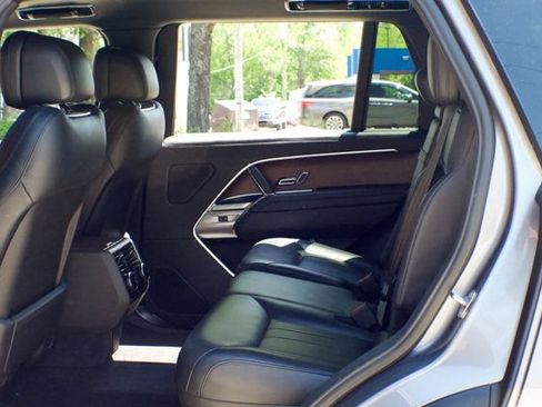 Used 2023 Land Rover Range Rover Long Wheelbase Autobiography AWD/4WD image 48