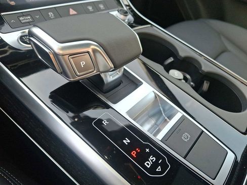 New 2026 Audi Q7 Premium image 13