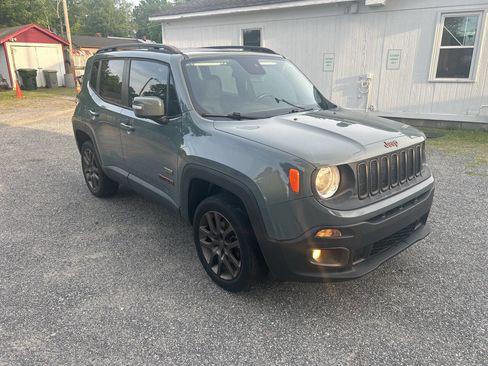 Used 2016 Jeep Renegade 75th Anniversary AWD/4WD image 8