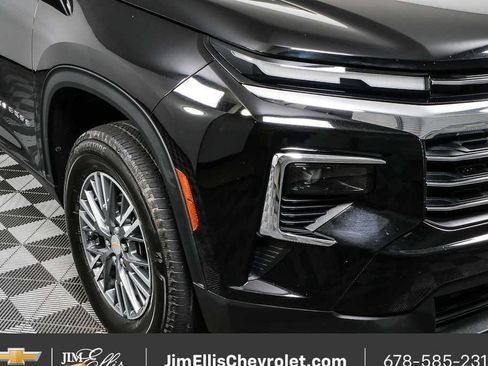 Certified 2025 Chevrolet Traverse LT FWD image 37