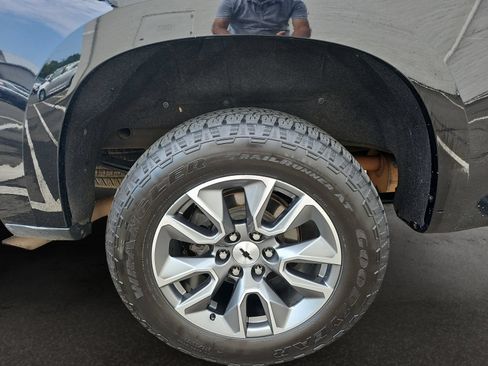 Used 2022 Chevrolet Silverado 1500 RST AWD/4WD image 41