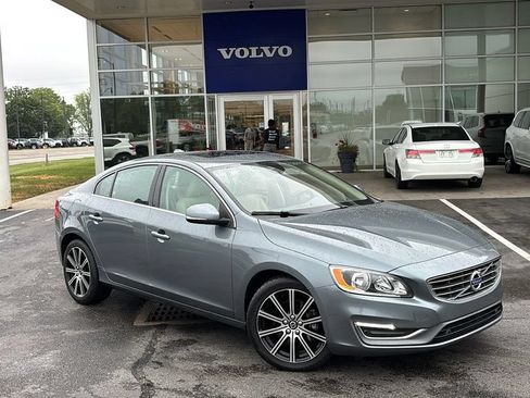 Used 2018 Volvo S60 T5 Inscription AWD/4WD image 2