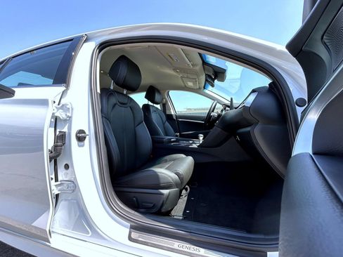 Certified 2026 Genesis G70 2.5T AWD/4WD image 15