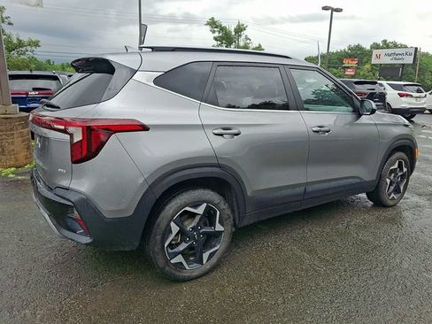 Used 2024 Kia Seltos EX AWD/4WD image 5