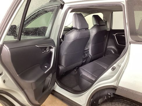 Used 2022 Toyota RAV4 XLE Premium AWD/4WD image 21