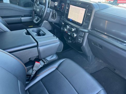 Used 2025 Ford F250 Lariat w/ Chrome Package image 15