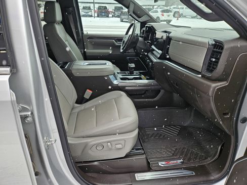 Used 2022 Chevrolet Silverado 1500 LTZ image 19