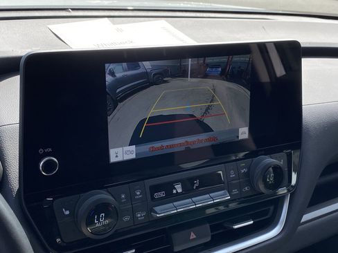 Used 2025 Toyota Grand Highlander AWD image 6