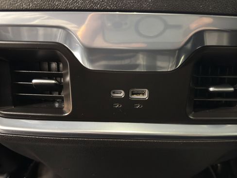 Used 2025 GMC Sierra 1500 Elevation w/ LPO, Elevation Black Package image 16