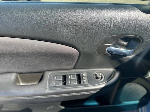 Used 2013 Chrysler 200 LX image 12