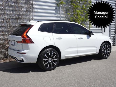 Used 2023 Volvo XC60 T8 Plus w/ Climate Package AWD/4WD image 4