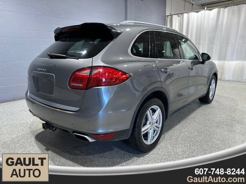 Used 2014 Porsche Cayenne S AWD/4WD image 3