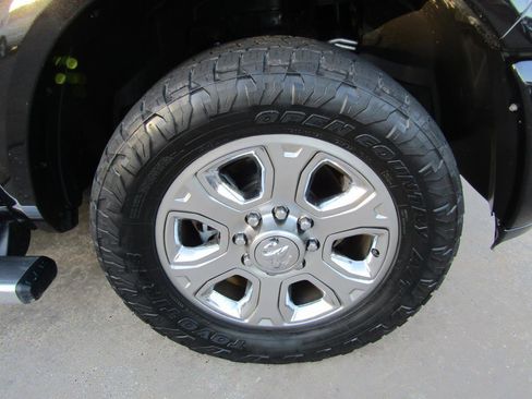 Used 2018 RAM 2500 Laramie w/ Sport Appearance Group image 7