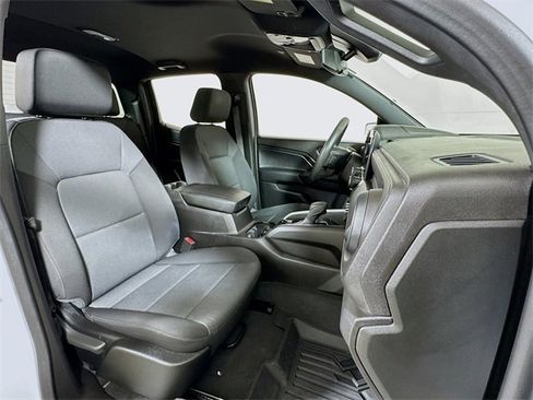 Used 2024 Chevrolet Colorado W/T image 25