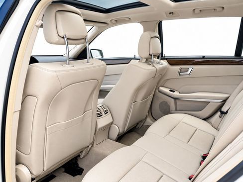 Used 2016 Mercedes-Benz E 350 4MATIC Wagon image 7