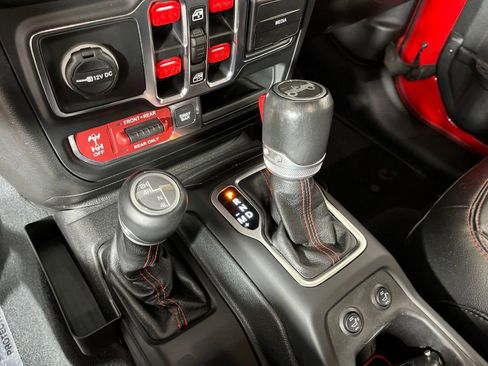 Used 2020 Jeep Wrangler Unlimited Rubicon AWD/4WD image 29