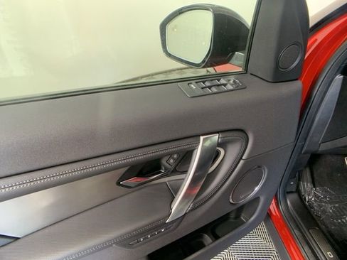 New 2025 Land Rover Discovery Sport Dynamic SE image 11