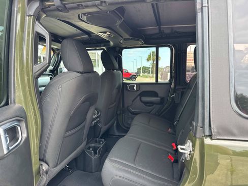 Used 2022 Jeep Wrangler Unlimited Sport AWD/4WD image 15