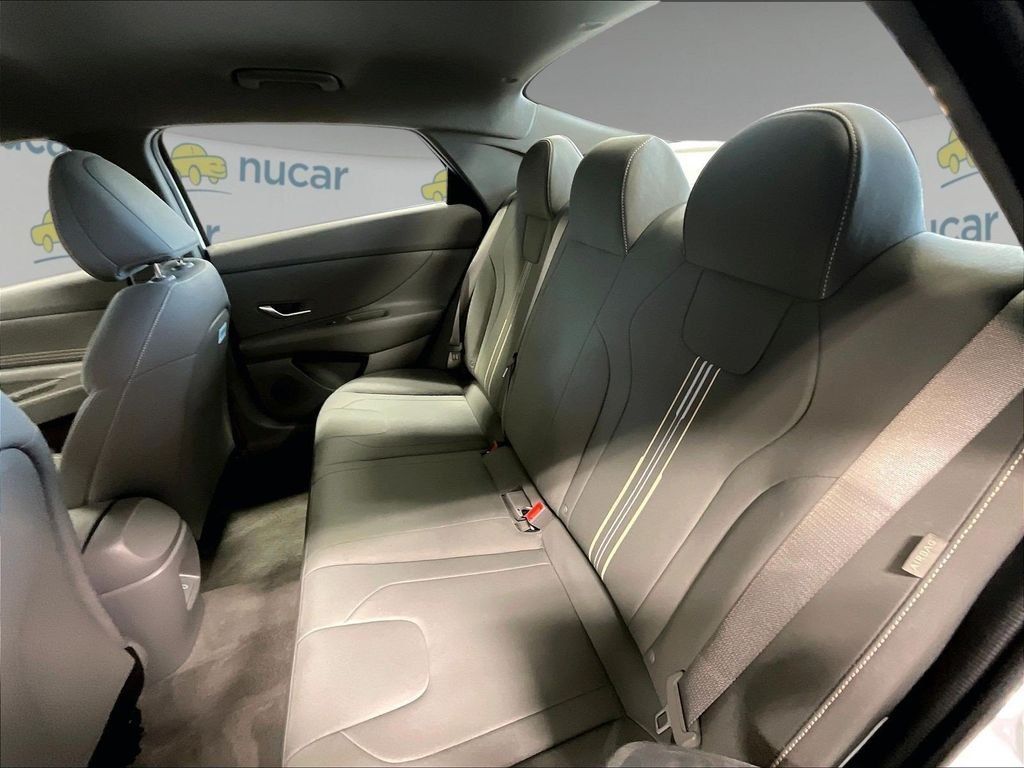 Used 2025 Hyundai Elantra SEL FWD image 9