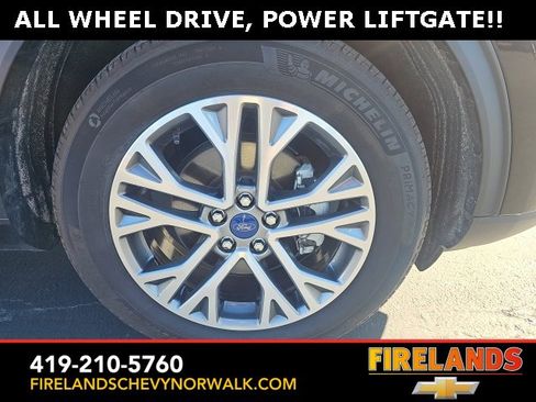 Used 2022 Ford Escape SEL w/ Technology Package image 6