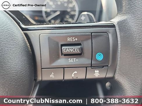 Certified 2023 Nissan Rogue SV AWD/4WD image 18