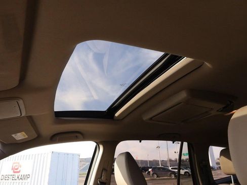 Used 2022 Honda Pilot Touring image 10