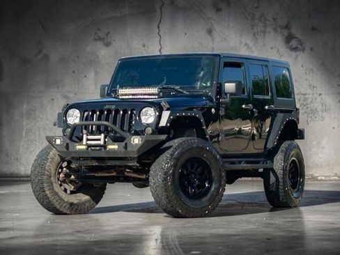 Used 2013 Jeep Wrangler Unlimited Sport w/ Connectivity Group image 2