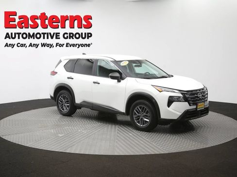 Used 2024 Nissan Rogue S AWD/4WD image 51