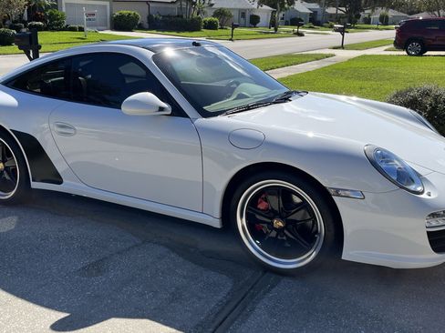 Used 2011 Porsche 911 Targa 4S image 1