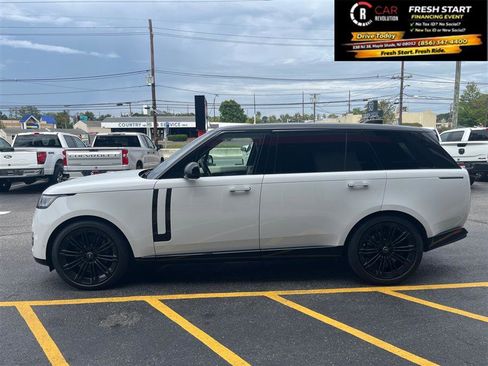 Used 2022 Land Rover Range Rover Long Wheelbase SE AWD/4WD image 4