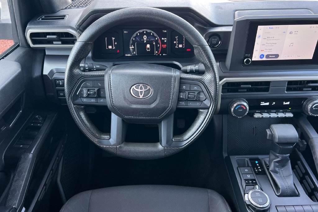 Certified 2025 Toyota Tacoma SR5 AWD/4WD image 17