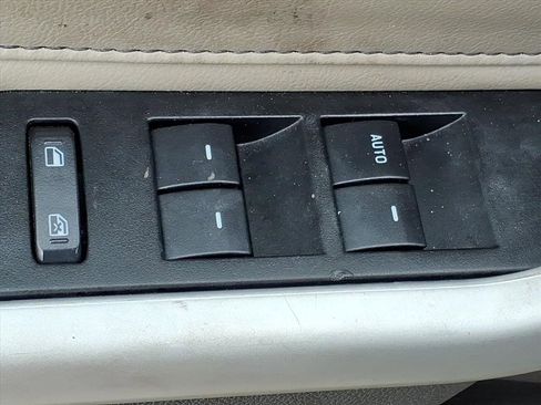 Used 2013 Ford Edge SEL image 14