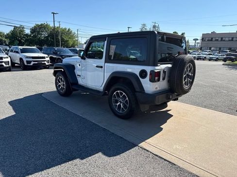 Certified 2026 Jeep Wrangler Sport AWD/4WD image 5