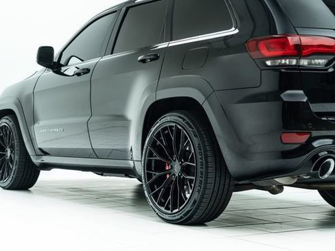 Used 2015 Jeep Grand Cherokee SRT w/ Trailer Tow Group IV AWD/4WD image 19