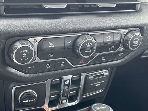 New 2026 Jeep Gladiator Sport image 3