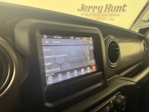 Used 2021 Jeep Wrangler Unlimited Sport AWD/4WD image 26