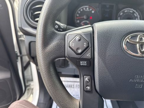 Used 2020 Toyota Tacoma SR AWD/4WD image 28
