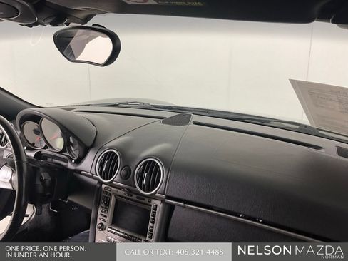 Used 2005 Porsche Boxster RWD image 25