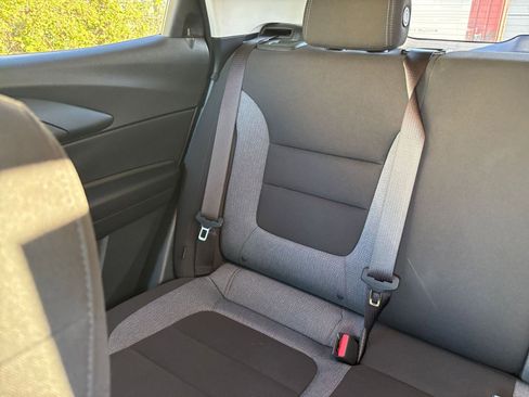 Used 2025 Chevrolet TrailBlazer LT image 37