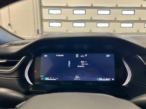 Used 2024 Jeep Grand Cherokee Limited w/ Luxury Tech Group II image 22