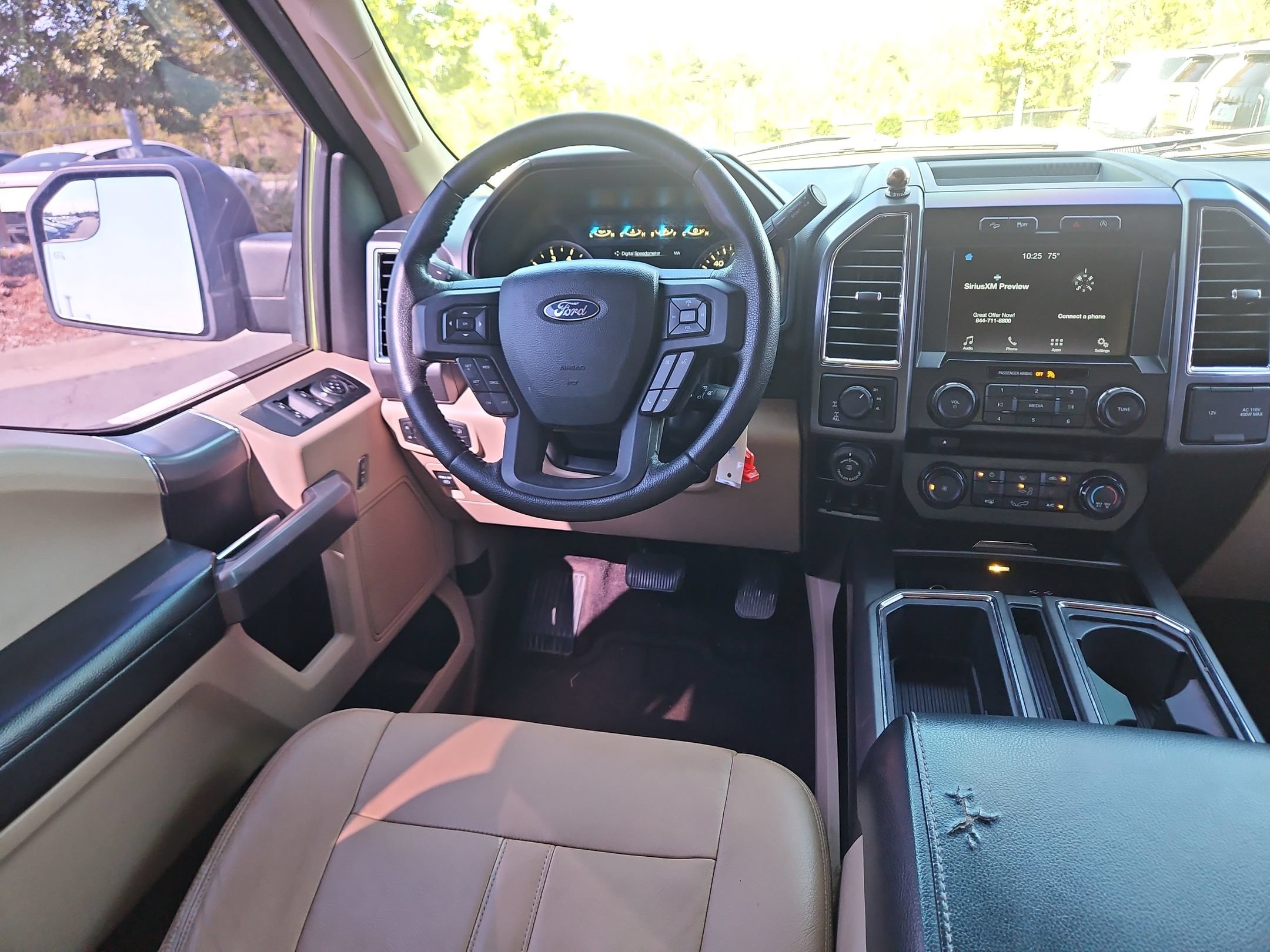 Used 2016 Ford F150 XLT w/ Equipment Group 302A Luxury AWD/4WD image 9