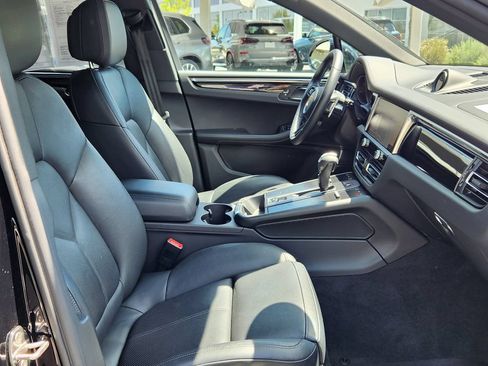 Used 2024 Porsche Macan S AWD/4WD image 16